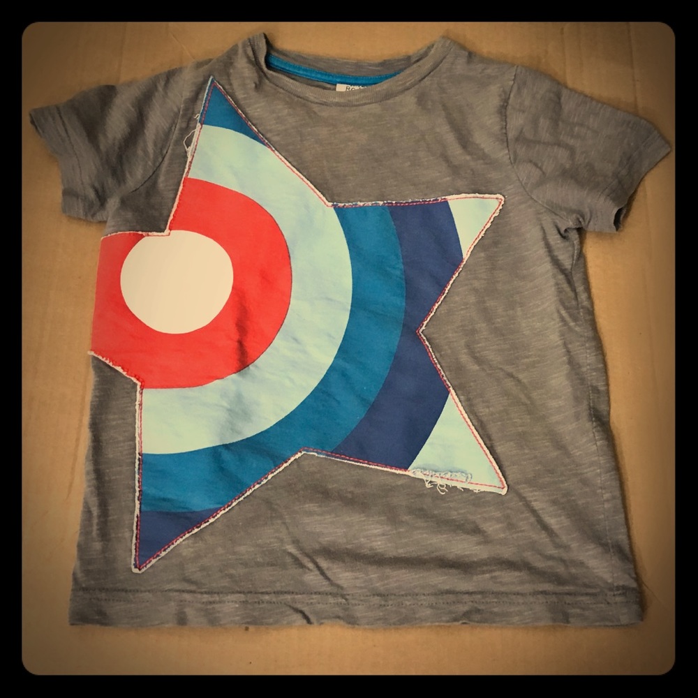 MINI BODEN GRAY STAR TEE SHIRT 4-5 YRS